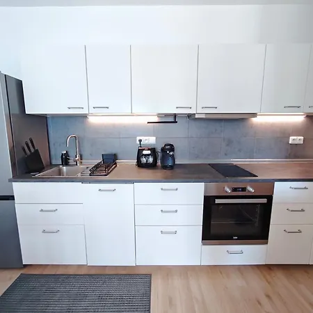 Smichov Modern Comfort Stay, Parking, Gym Apartament